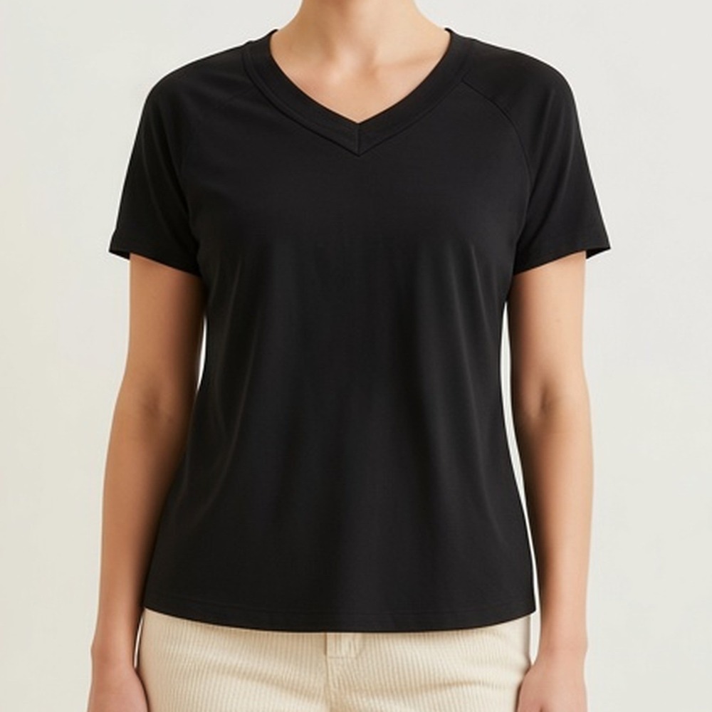 Wanna B NWT Black V-Neck Tee Raglan Half Sleeve Curved Hem Slub Jersey Women S